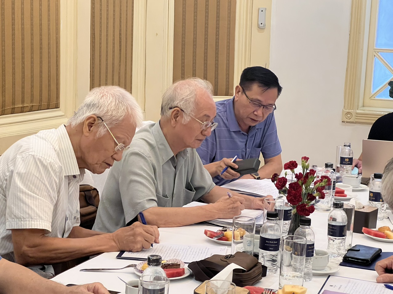 Họp Thường trực Hội đồng Họ Đào Việt Nam